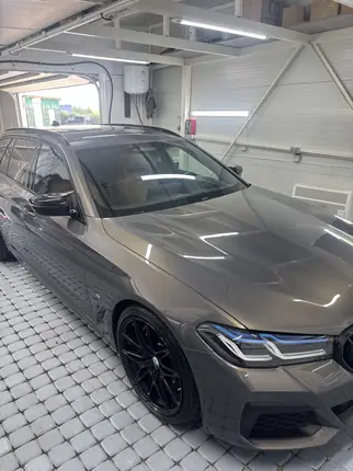 BMW radu 5 Touring – hĺbkový interiér – AKSO Detailing Pezinok